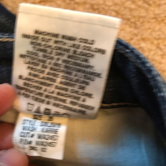 Joe’s Jeans The Best Friend Distressed High Cuffs - Picture 12 of 16